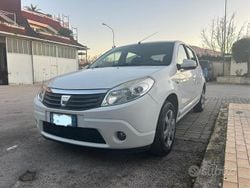 Bianco Usata 2008 Dacia Sandero Due volumi | 2200 € (Buon prezzo)