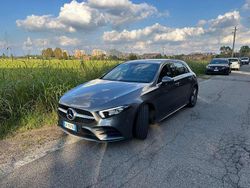 Grigio Usata 2020 Mercedes 180 Premium Tre volumi | 24.000 € (Cara)