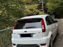 Bianco Usata 2007 Ford Fiesta ST Due volumi | 5000 € (Buon prezzo)
