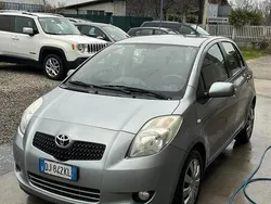 Argento Usata 2007 Toyota Yaris Sol Tre volumi | 3400 € (Buon prezzo)