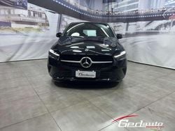 Nero metallizzato Usata 2023 Mercedes B180 Advanced Monovolume | 30.499 € (Buon prezzo)