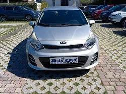 Grigio Usata 2015 Kia Rio Active Tre volumi | 6999 € (Buon prezzo)