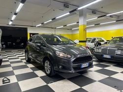 Gray Usata 2017 Ford Fiesta Titanium Tre volumi | 9900 € (Buon prezzo)