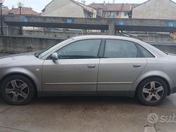 Grigio Usata 2004 Audi A4 Tre volumi | 1000 € (Buon prezzo)