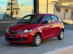 Rosso Usata 2022 Lancia Ypsilon S Due volumi | 10.200 € (Buon prezzo)