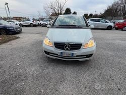 Bianco Usata 2011 Mercedes A150 Avantgarde Tre volumi | 4100 € (Buon prezzo)
