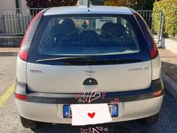 Argento Usata 2001 Opel Corsa Swing Tre volumi | 1900 € (Cara)