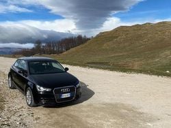 Nero Usata 2011 Audi A1 Ambition Tre volumi | 5800 € (Buon prezzo)
