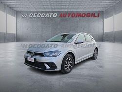 Argento Usata 2024 VW Polo Life Tre volumi | 17.927 € (Super prezzo)