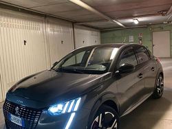 Usata 2022 Peugeot 208 GT-line Due volumi | 13.499 €