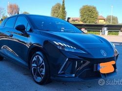 Nero Usata 2023 MG MG4 EV Luxury Due volumi | 24.000 € (Molto cara)