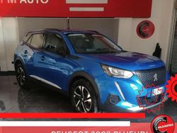 Blu/azzurro Usata 2022 Peugeot 2008 Allure SUV | 17.900 € (Buon prezzo)