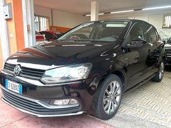 Nero Usata 2014 VW Polo Comfortline Tre volumi | 7200 € (Buon prezzo)