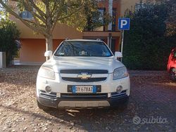 Bianco Usata 2009 Chevrolet Captiva SUV | 4500 € (Molto cara)