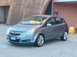 Grigio Usata 2008 Opel Corsa Tre volumi | 2750 € (Buon prezzo)