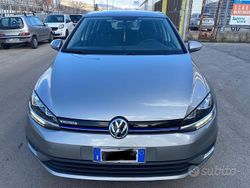 Grigio Usata 2017 VW Golf Tre volumi | 9500 € (Ottimo prezzo)
