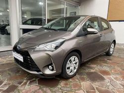 Grigio Usata 2019 Toyota Yaris Hybrid Business Edition Tre volumi | 12.800 € (Buon prezzo)