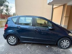 Blu Usata 2008 Mercedes A180 Due volumi | 1500 € (Super prezzo)