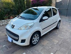Bianco Usata 2010 Peugeot 107 Due volumi | 3000 € (Buon prezzo)