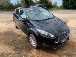 Nero Usata 2013 Ford Fiesta Titanium Tre volumi | 3999 € (Buon prezzo)