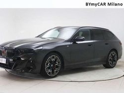 Grigio metallizzato Usata 2024 BMW 520 M Sport Station wagon | 53.000 € (Buon prezzo)