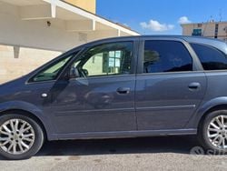 Grigio Usata 2009 Opel Meriva Monovolume | 1100 € (Super prezzo)