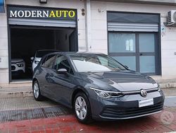 Grigio Usata 2020 VW Golf Style Tre volumi | 18.999 € (Buon prezzo)