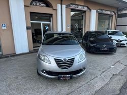 Grigio Usata 2014 Lancia Ypsilon S Due volumi | 6900 € (Buon prezzo)
