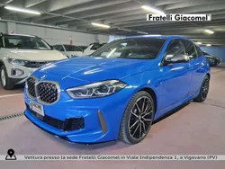 Bleu Usata 2023 BMW M135 Comfort Edition Due volumi | 38.900 € (Buon prezzo)