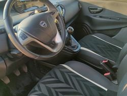 Grigio Usata 2017 Lancia Ypsilon Gold Due volumi | 9300 € (Buon prezzo)