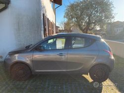 Grigio Usata 2013 Lancia Ypsilon Due volumi | 8000 € (Molto cara)