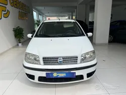 Bianco Usata 2005 Fiat Punto Dynamic Due volumi | 1800 € (Buon prezzo)