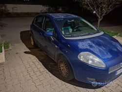 Blu Usata 2007 Fiat Punto Tre volumi | 2000 € (Buon prezzo)