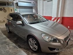 Grigio Usata 2011 Volvo V60 Station wagon | 8500 €