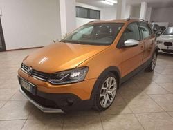 Arancione Usata 2016 VW Polo Highline Tre volumi | 9500 € (Buon prezzo)