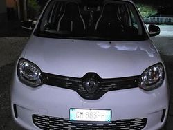 Bianco Usata 2022 Renault Twingo Urban Night Due volumi | 14.000 € (Molto cara)
