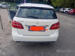 Bianco Usata 2017 Mercedes 200 Due volumi | 21.000 €