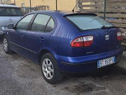 Blu/azzurro Usata 2001 Seat Leon Stella Tre volumi | 1600 €