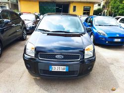 Nero Usata 2010 Ford Fusion Tre volumi | 2890 € (Buon prezzo)