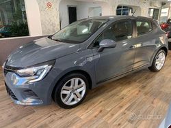 Grigio Usata 2021 Renault Clio V Zen Tre volumi | 13.500 € (Buon prezzo)