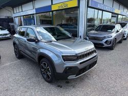 Grigio Nuova 2025 Jeep Avenger Summit SUV | 27.900 €
