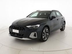 Grigio manhattan metallizzato Usata 2024 Audi A3 Business Tre volumi | 34.900 € (Buon prezzo)