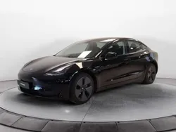 Nero / pastello Usata 2023 Tesla Model 3 Standard Range Tre volumi | 29.900 € (Buon prezzo)