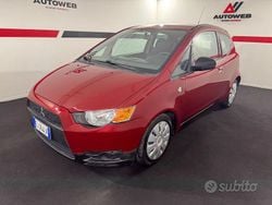 Rosso Usata 2011 Mitsubishi Colt Tre volumi | 2490 € (Molto cara)