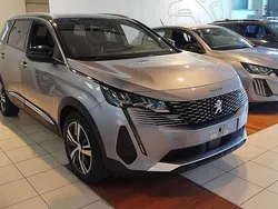 Grigio Usata 2023 Peugeot 5008 Allure Monovolume | 19.950 € (Super prezzo)
