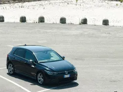 Usata 2022 VW Golf VIII R-line Tre volumi | 26.000 € (Buon prezzo)