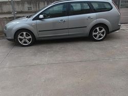 Grigio Usata 2005 Ford Focus Station wagon | 3500 €