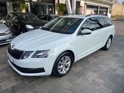 Bianco Usata 2019 Skoda Octavia Ambition Station wagon | 12.900 € (Buon prezzo)