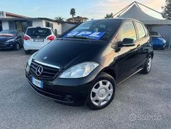 Nero Usata 2011 Mercedes A160 Premium Tre volumi | 3950 € (Buon prezzo)