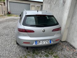 Grigio Usata 2009 Alfa Romeo 159 Station wagon | 3000 € (Buon prezzo)